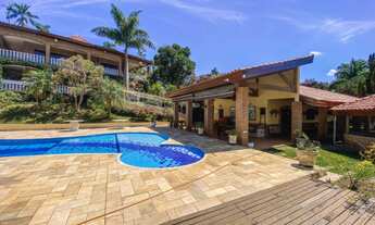 Imagem 2: Luxuoso Sítio à Venda em Atibaia-SP, Bairro Portão: 7 Quartos, 5 Suítes, 3 Salas, 10 Banhe