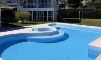 Imagem: Luxuosa Casa em Condomínio à Venda ou