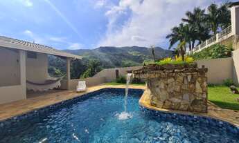 Imagem 2: Casa térrea no Condomínio Flamboyant em Atibaia SP. 4 dormitórios sendo 3 suítes na casa p