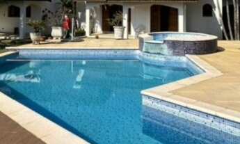 Imagem 1: Casa térrea no Condomínio Panorama em Atibaia SP 4 suítes, 3 salas, piscina, área gourme