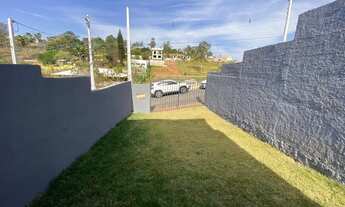 Imagem 3: Casa térrea no Jardim Helena em Atibaia SP. São 2 dormitórios, sala, cozinha e banheiro. G