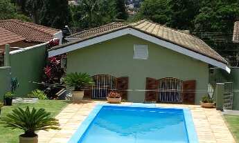 Imagem 3: Casa térrea na Vila Santista em Atibaia SP. 4 dormitórios, piscina, espaço gramado e ár
