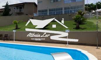 Imagem: Casa em estilo Neo clássico, nova com 4