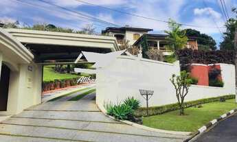 Imagem 2: Imponente residência de alto padrão no Condomínio Flamboyant em Atibaia-SP: 4 suítes, 3 sa