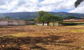 Imagem 5: Terreno no Condomínio Flamboyant em Atibaia SP. São 1.642,00 m2 totalmente planos e.com u