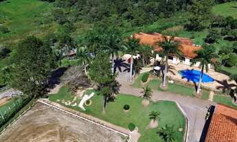 Imagem 3: Haras em Piracaia SP Casa sede com 5 dormitórios sendo 4 suítes, sala ampla com 3 ambiente