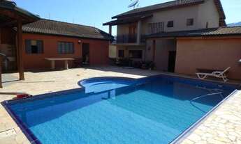 Imagem: 3 dormitórios, 1 suítes, 5 banheiro, 4