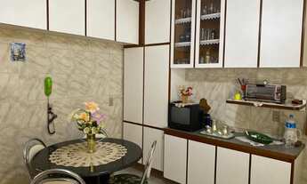 Imagem 4: 3 dormitórios, 1 suítes, 2 banheiro, 2 vagas na garagem