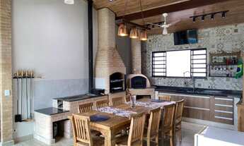 Imagem 3: 4 dormitórios, 4 suíte, 6 banheiro, 4 vagas na garagem