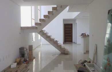 Imagem 3: LINDO SOBRADO NOVO NO CONDOMÍNIO MONT BLANC