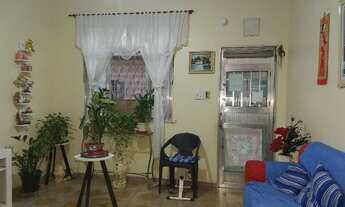 Imagem: 4 dormitórios, 2 banheiro, 199M² de Área