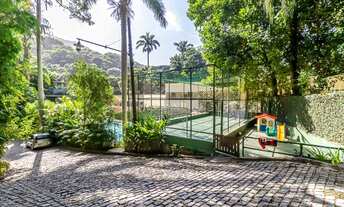 Imagem 2: Casa triplex com lazer completo, localizada no final de rua sem saída, área mais privativa