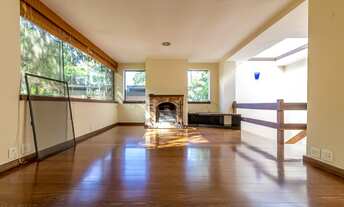 Imagem 6: Casa triplex com lazer completo, localizada no final de rua sem saída, área mais privativa