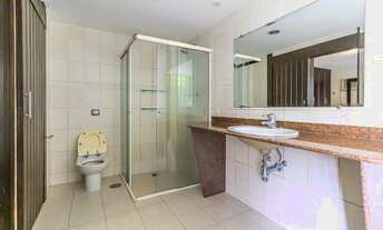 Imagem 4: Casa triplex com lazer completo, localizada no final de rua sem saída, área mais privativa