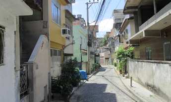 Imagem 2: Vendo casa na Quinta do Caju, 3 quartos com terraço coberto, ideal para quem trabalha no c
