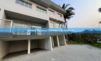 Imagem: Sobrado Geminado em Condomínio no Glória