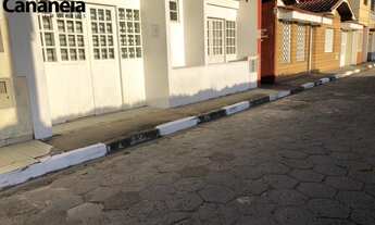 Imagem 6: Casa localizada no Centro Histórico para locação - 2 dormitórios (1 suíte) - Cananéia - Li