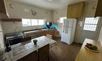 Imagem 7: Casa de 500m² de área construída com piscina e churrasqueira à venda no Parque dos Príncip