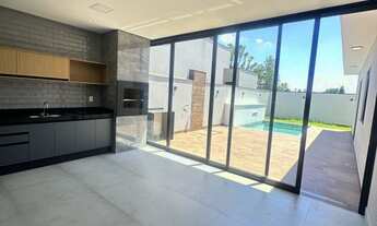 Imagem 4: Casa em Condomínio de Luxo com 3 Suítes e 4 Vagas na Cidade de Indaiatuba-SP, Jardim Piemo