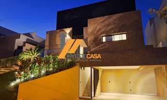 Imagem: Casa de alto padrão em condomínio à venda