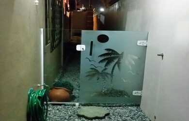 Imagem 2: Casa de alvenaria, localizada em bairro residencial, livre de enchente, 02 dormitórios, 02