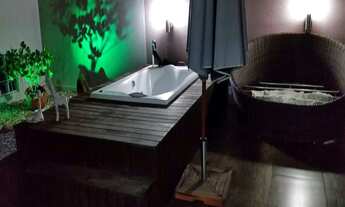 Imagem: Casa de alvenaria, localizada em bairro