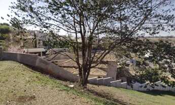 Imagem 1: Ótimo lote no condomínio, com 1500m2 de área e um leve declive, perfeito para quem busca c