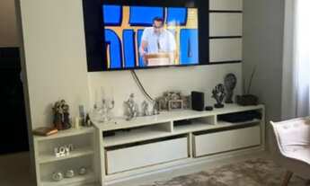 Imagem 3: Casa possui 3 quartos, sendo 1 suíte, 2 salas amplas, 3 banheiros, e 2 vagas de garagem