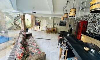 Imagem 2: SOBRADO DE ALTO PADRÃO COM PISCINA NA GUILHERMINA!