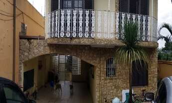 Imagem: CASA BELÍSSIMA COM 04 DORMITÓRIOS 06 VGS