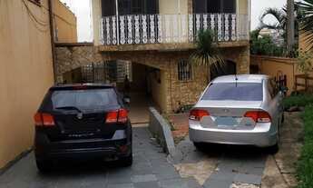 Imagem 2: CASA BELÍSSIMA COM 04 DORMITÓRIOS 06 VGS COM CLOSET E PISCINA NA PATRIARCA