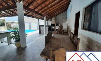 Imagem: 4 dormitórios, 1 suítes, 2 banheiro, 2