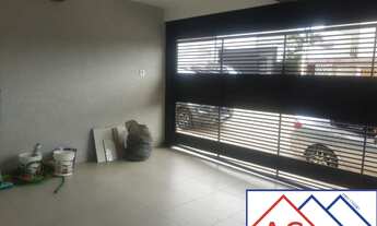 Imagem 4: 3 dormitórios, 1 suítes, 2 banheiro, 2 vagas na garagem