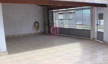 Imagem 3: Casa para venda de 4 quartos, 3 banheiros 2 vagas em Jacareí próximo ao Centro