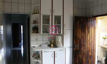 Imagem 4: Quer espaço em sua casa? Casa térrea com suíte e porão espaçoso