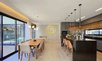 Imagem 4: Casa de Condomínio com 4 Quartos e 6 banheiros à Venda