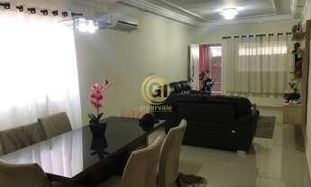 Imagem: Encantadora Casa Térrea à Venda em Jardim