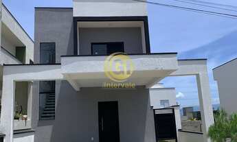 Imagem 1: Sobrado com vista para a serra e 03 suítes a venda em condomínio fechado de Taubaté-SP