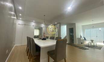 Imagem 3: Ótimo sobrado com piscina em condomínio fechado com lazer completo em Tremembé/SP!