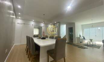 Imagem 4: Ótimo sobrado com piscina em condomínio fechado com lazer completo em Tremembé/SP!