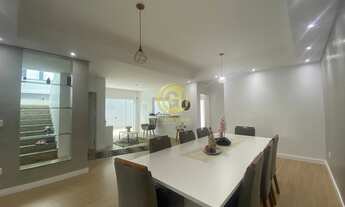 Imagem: Ótimo sobrado com piscina em condomínio