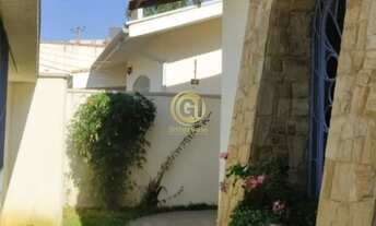 Imagem 7: Venda de Casa com 383 m² área construída no Centro de Caçapava/SP Aceita Permuta em casa e