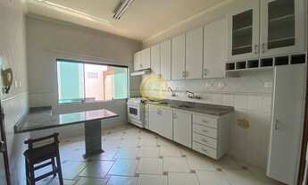 Imagem 3: Maravilhoso sobrado no Jardim das Nações em Taubaté com 5 dormitórios!