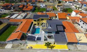 Imagem 2: Vendo sobrado com Piscina no Village das Flores na cidade de Caçapava - SP