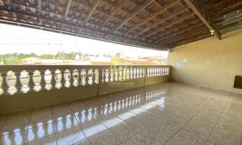 Imagem 2: Casa Sobrado com Edícula para Venda no Parque Santo Antônio em Jacareí - SP