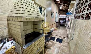 Imagem: Casa com 3 Quartos, sendo 1 Suíte e Área