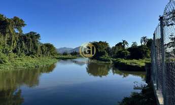 Imagem 2: Casa a Venda em Caraguatatuba com piscina