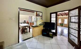 Imagem: Casa a venda com 3 quartos e 2 vagas de