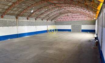 Imagem 2: Galpão Comercial de Alto Padrão para Locação em Taubaté-SP - Bairro Piracangaguá: 4 banhei