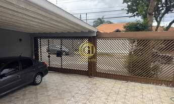 Imagem 2: ? Oportunidade Imperdível! Casa Ampla e Completa à Venda!